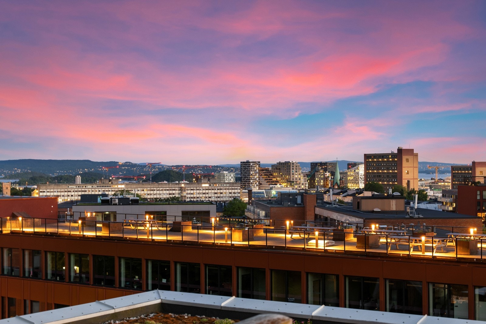 Optimale solforhold og nydelig utsikt over byen. Galleribilde