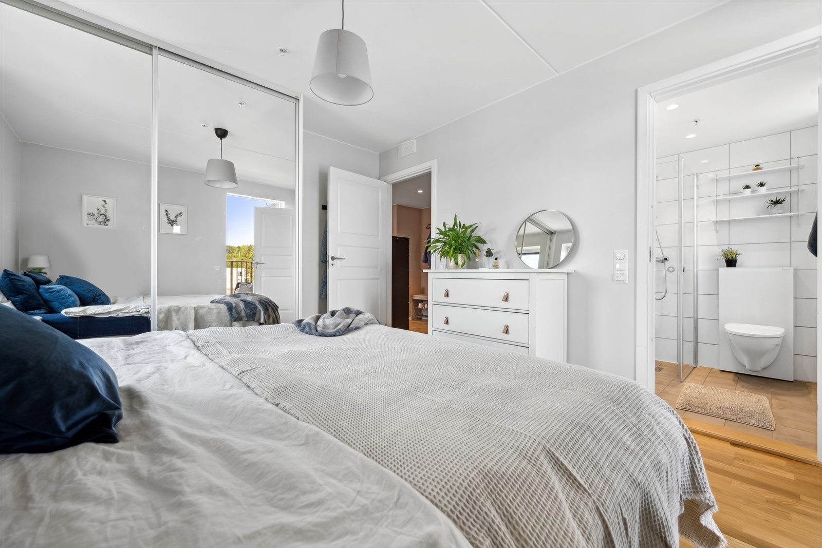 Hovedsoverommet har eget bad. Galleribilde
