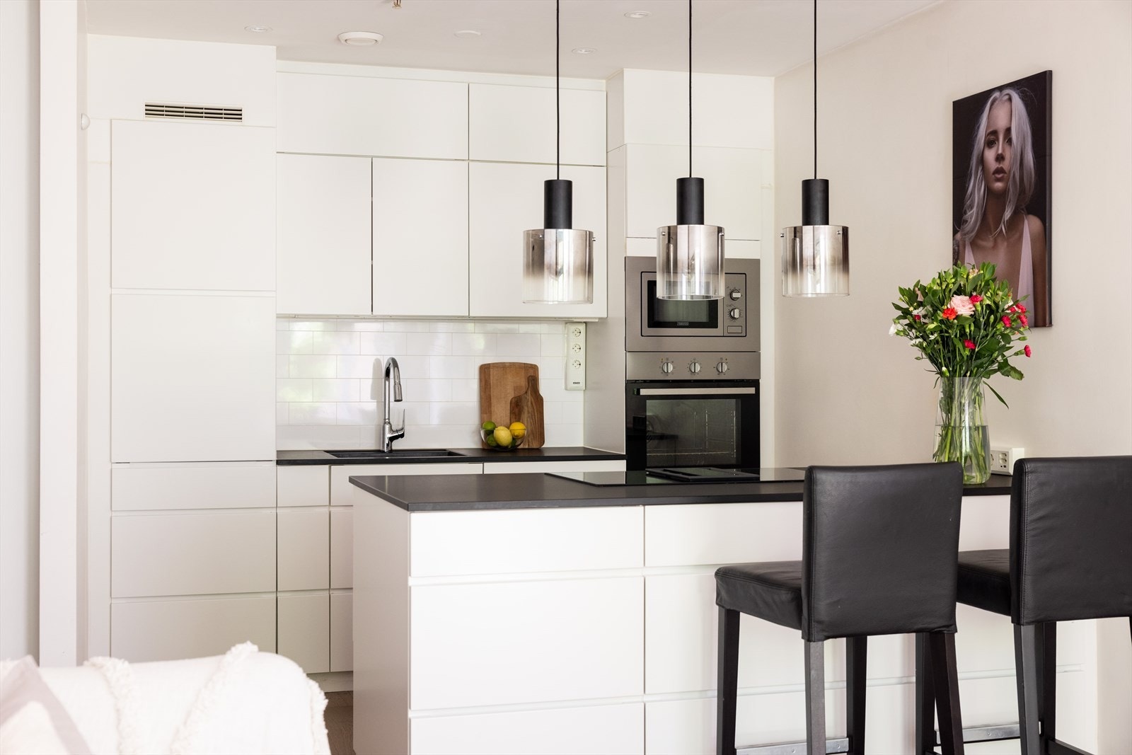 - Kjøkken med åpen løsning mot stuen - Galleribilde