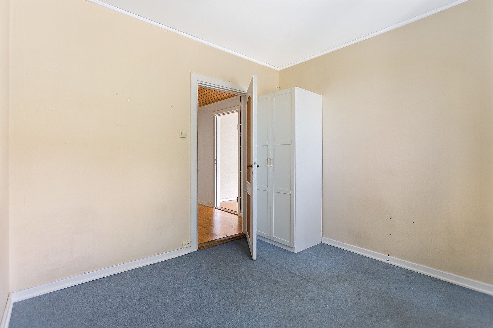 Leiligheten har noe moderniseringsbehov. Galleribilde