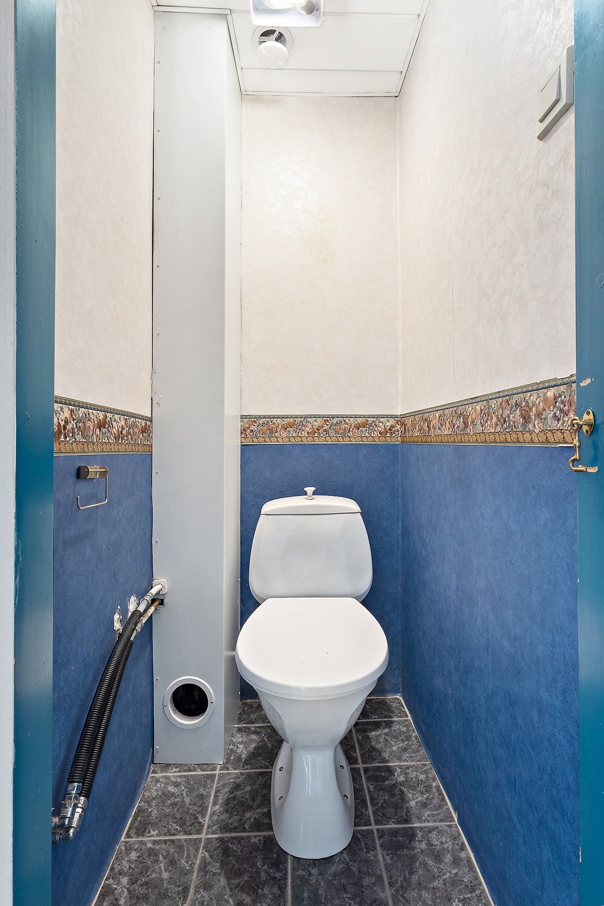 Seperat toalettrom. Galleribilde