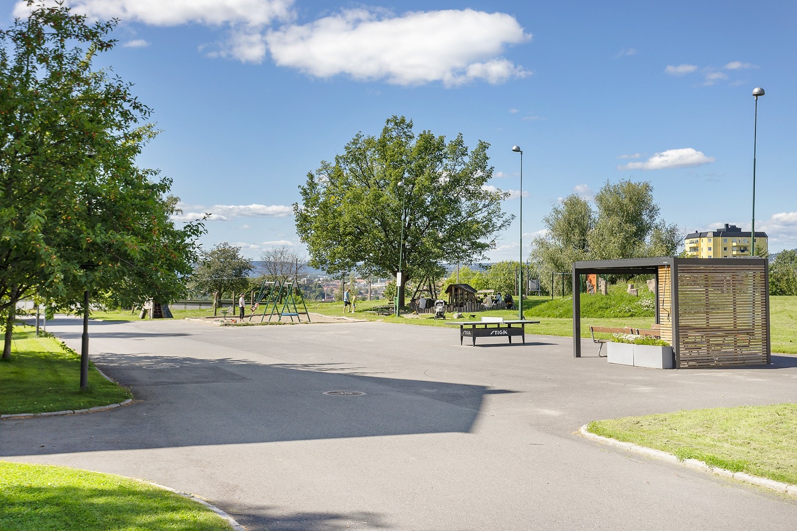 Borettslaget har pent opparbeidet fellesområder. Galleribilde