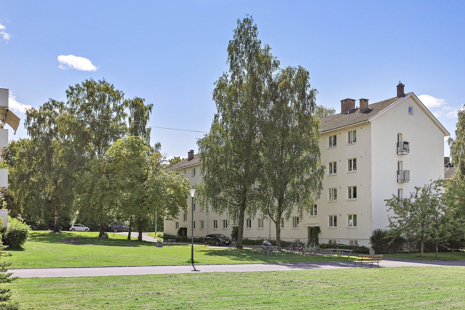 Grønt og fint, lekeplass for de minste i borettslaget. Galleribilde