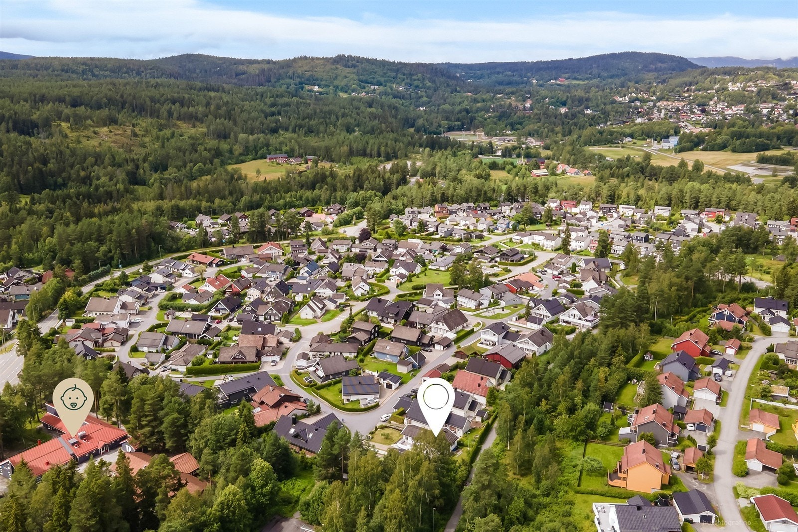 Nærhet til flotte markaområder med merkede stier, lysløyper og turveier Galleribilde