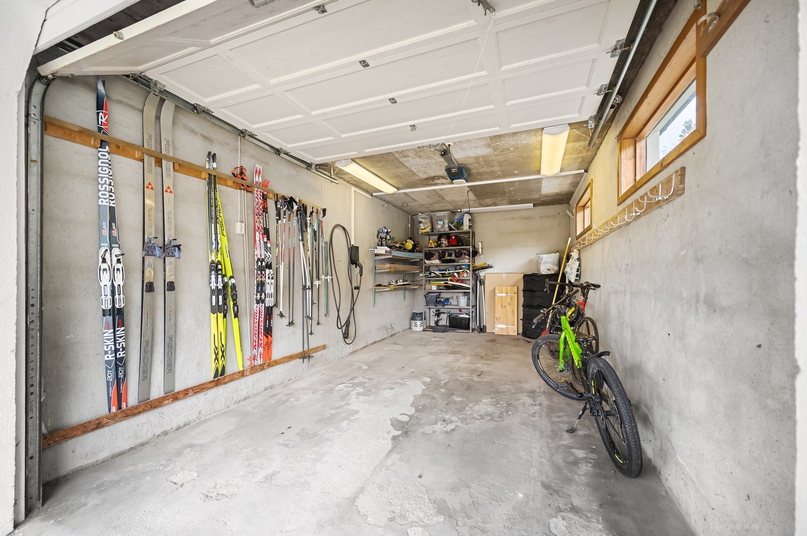 Parkering i integrert garasje på 20 kvm med el-billader fra 2021 Galleribilde