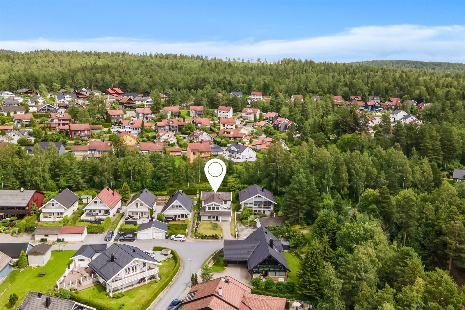 Eiendommen ligger i et attraktivt, solrikt og barnevennlig boligområde Galleribilde