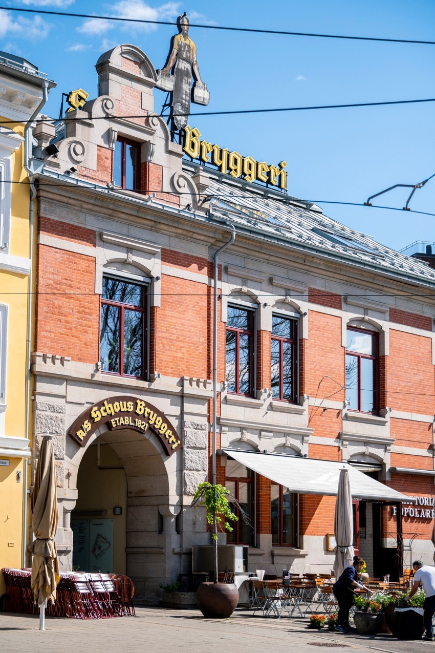 I området er det flere serveringssteder med fine uteserveringer. Galleribilde