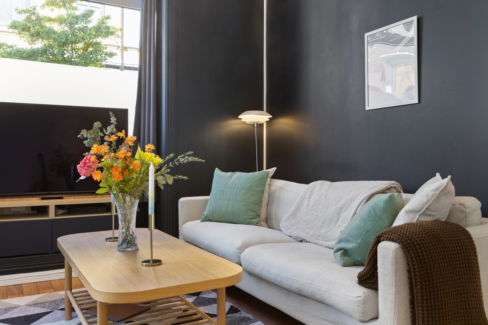 En gjennomgående og stilig leilighet rett ved Botanisk Hage. Galleribilde