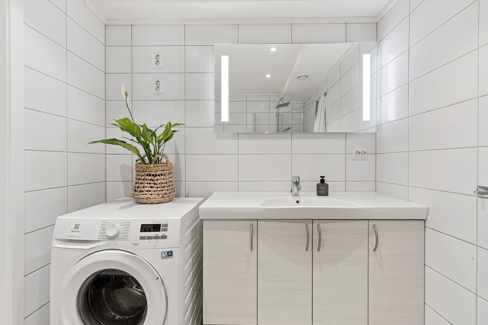 Badet har vannbåren gulvvarme. Galleribilde