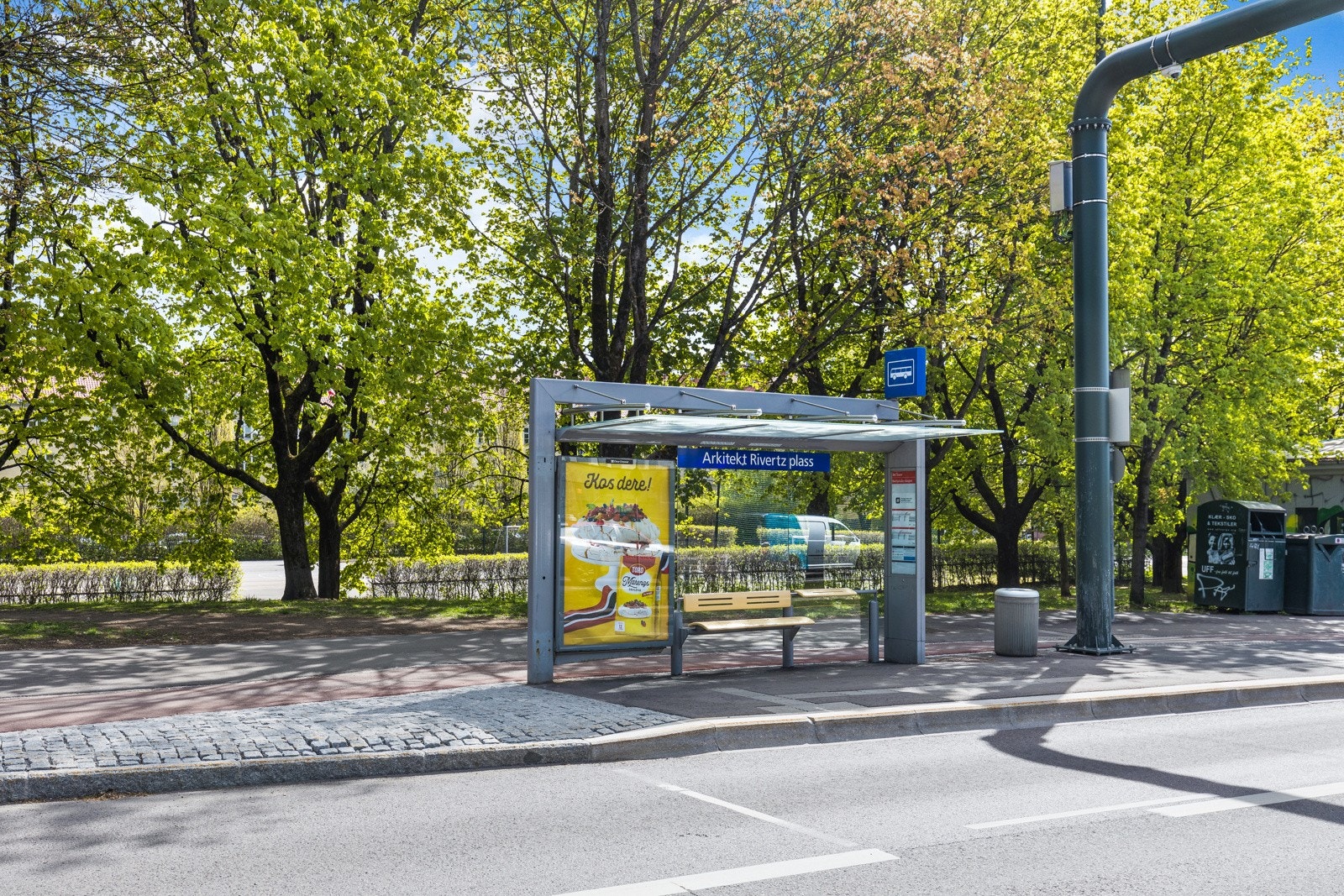 Busstoppet Arkitekt Rivertz Plass ligger i kort avstand fra boligen. Galleribilde