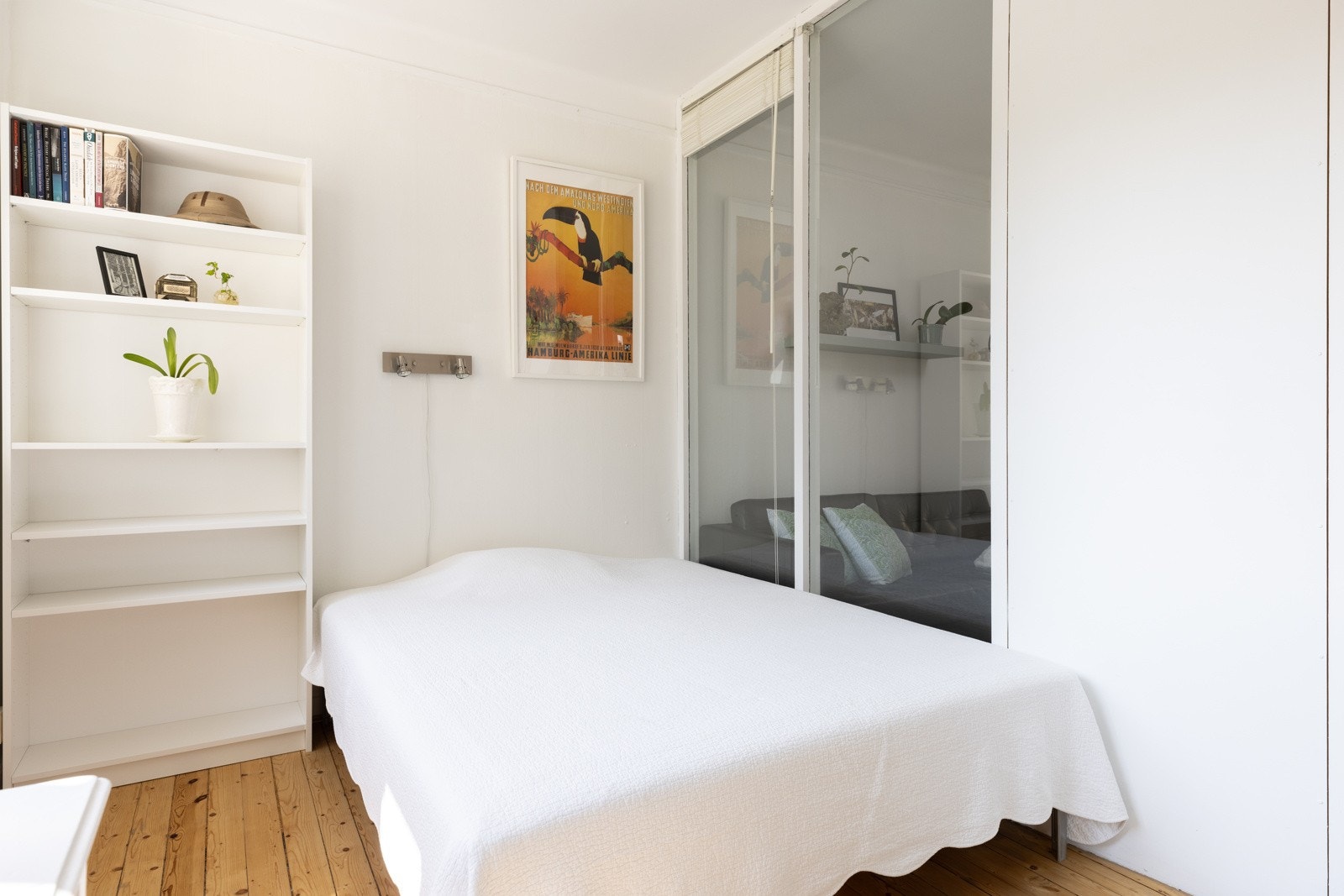Soverom med plass til dobbeltseng. Galleribilde