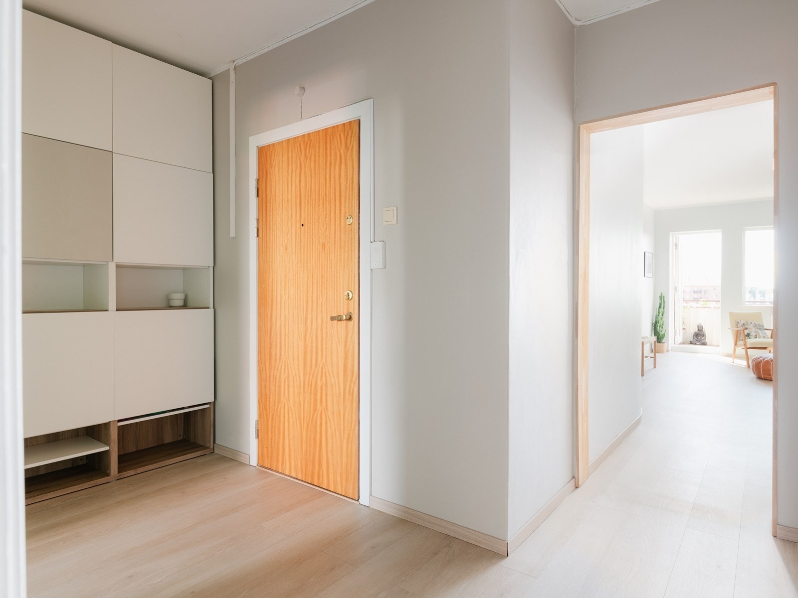 I tillegg disponerer leiligheten en kjellerbod på ca. 3 m² og en loftsbod på ca. 3 m² (gulvareal på ca. 10m²) Galleribilde