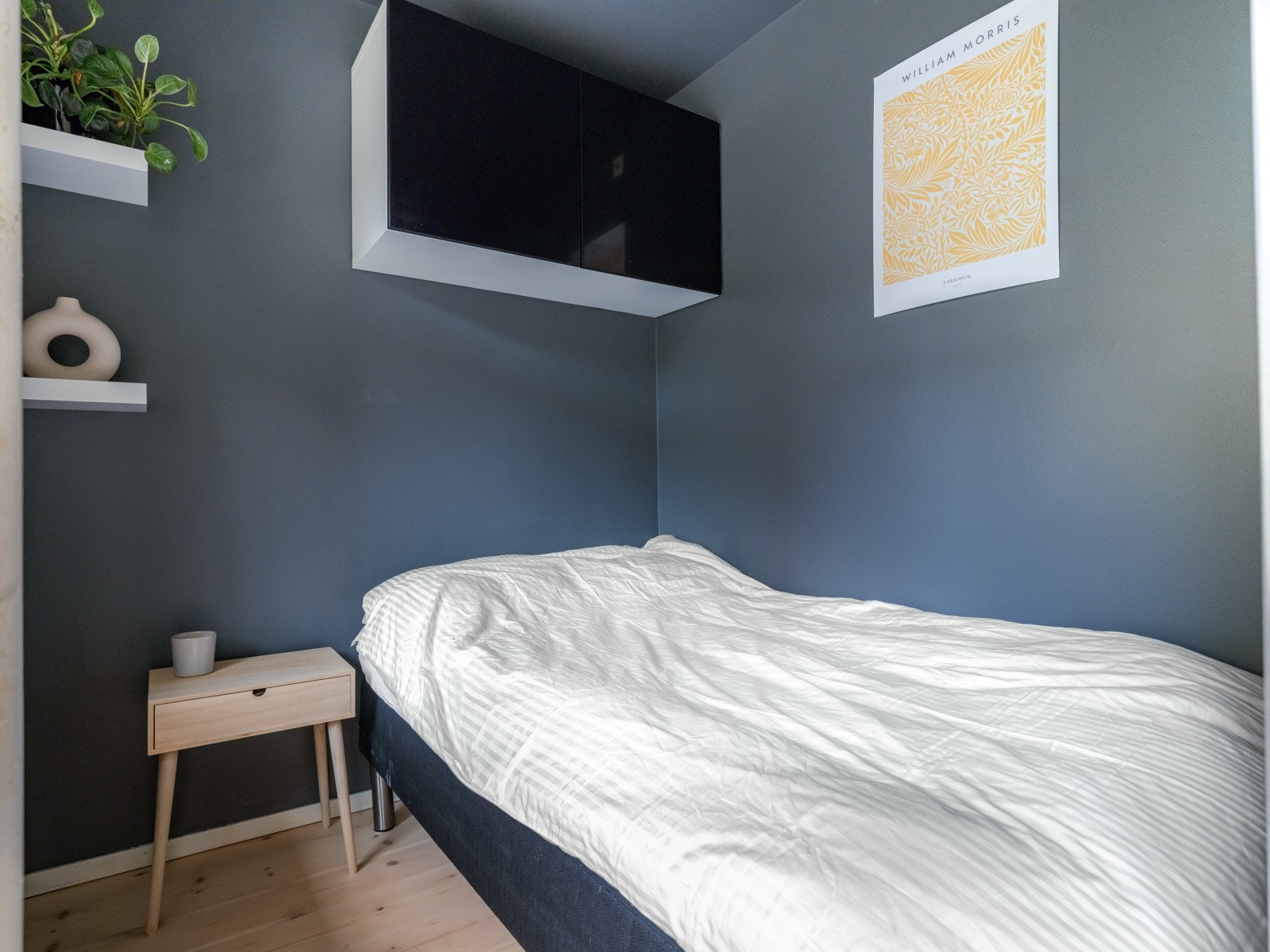 Skulle man ønske mer oppbevaring er det verdt å nevne at det er plass til garderobeskap. Galleribilde