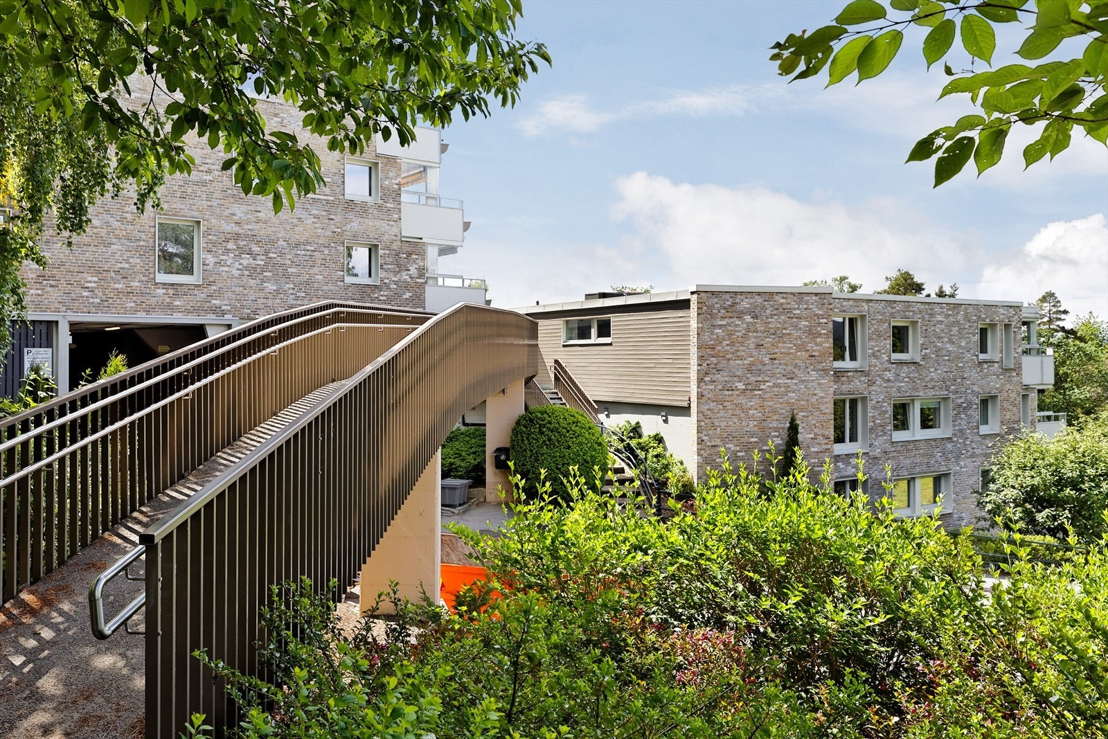 Ta kontakt med Sindre Holt (41 28 71 65) dersom oppsatt visning ikke skulle passe Galleribilde