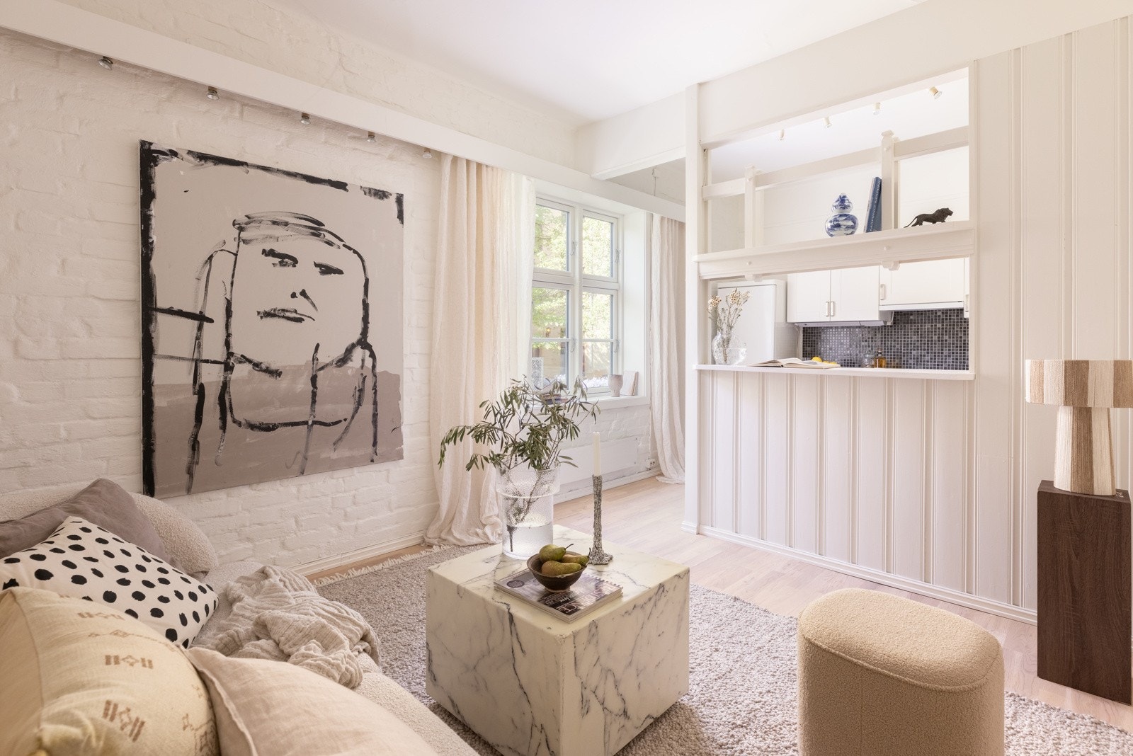 Stuen lar seg fint innrede med store innredninger. Galleribilde