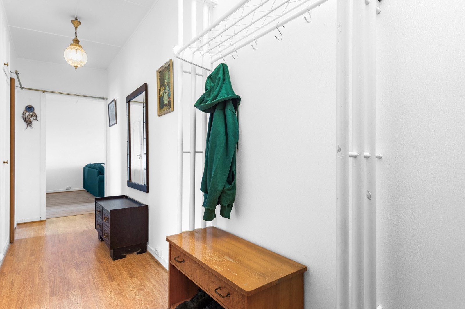 Boligen har god lagringsplass i hele 3 eksterne boder. Galleribilde