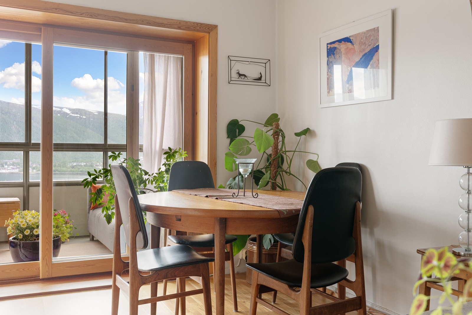 Velkommen til Anton Iversens veg 9 - Presentert av Sne Eiendomsmegling ved Hege Kittelsen! Galleribilde