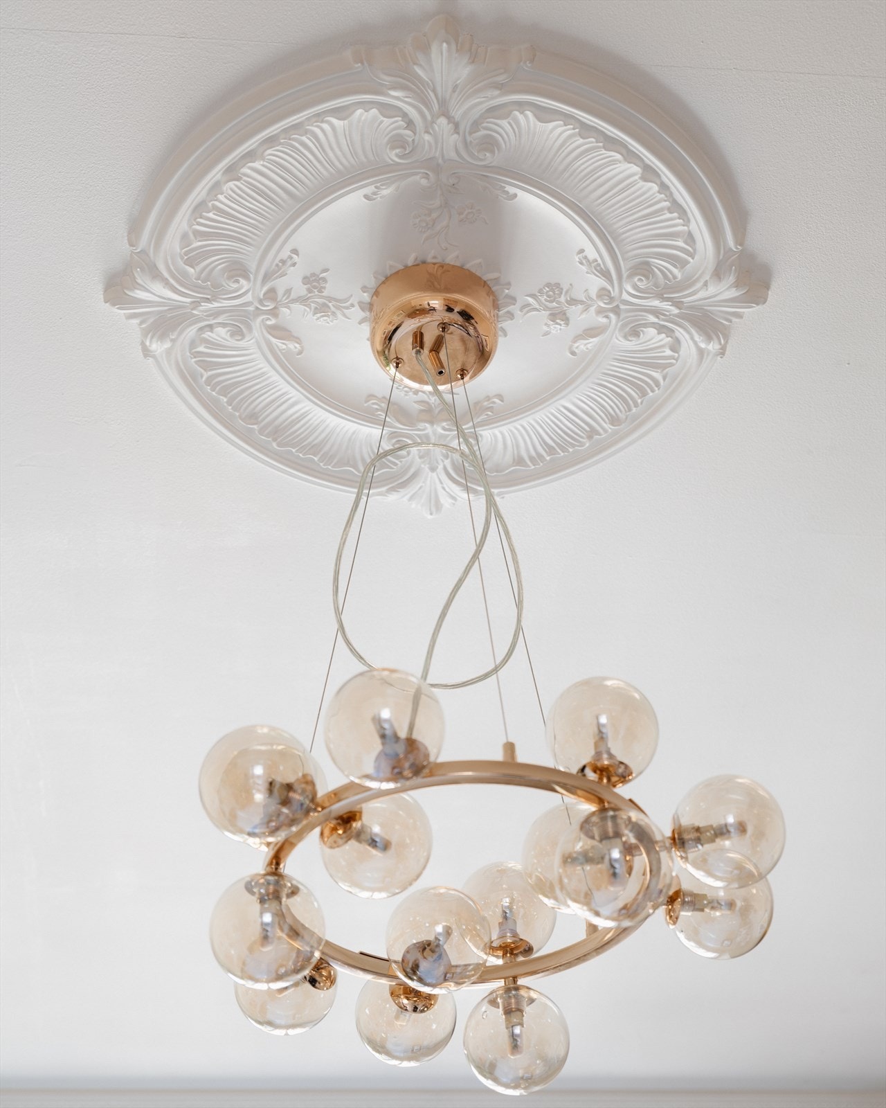 Fantastisk rosett i stue Galleribilde