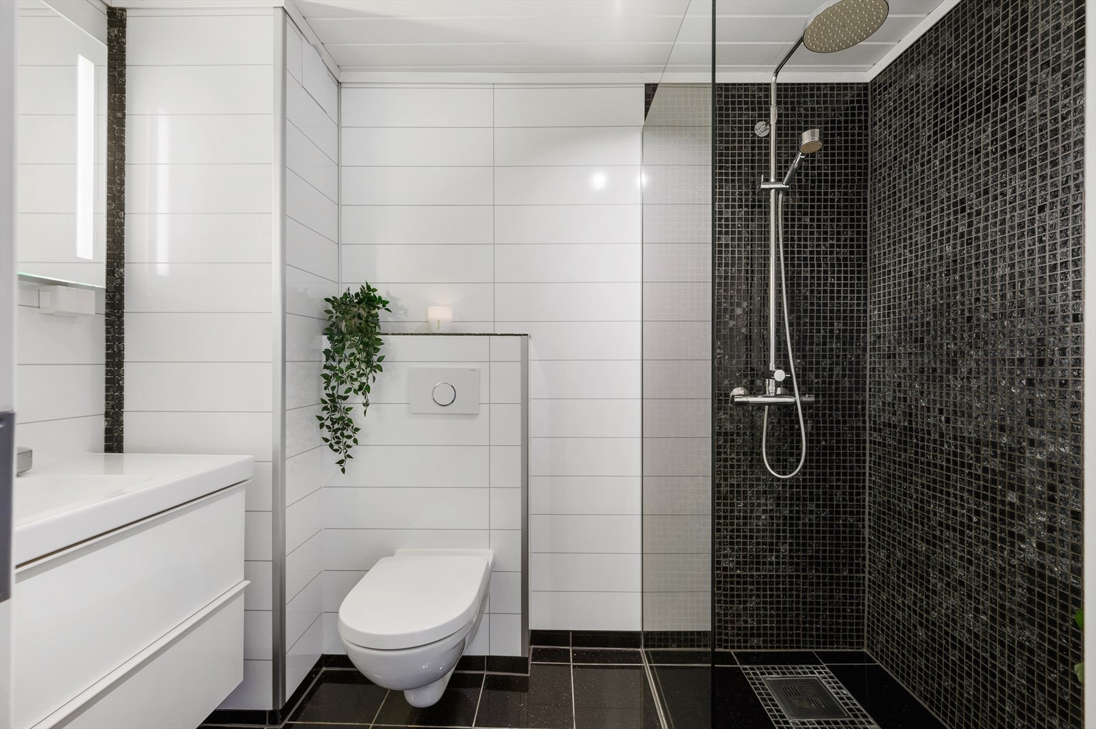 - Tidløst bad med behagelig varme i gulv - Galleribilde