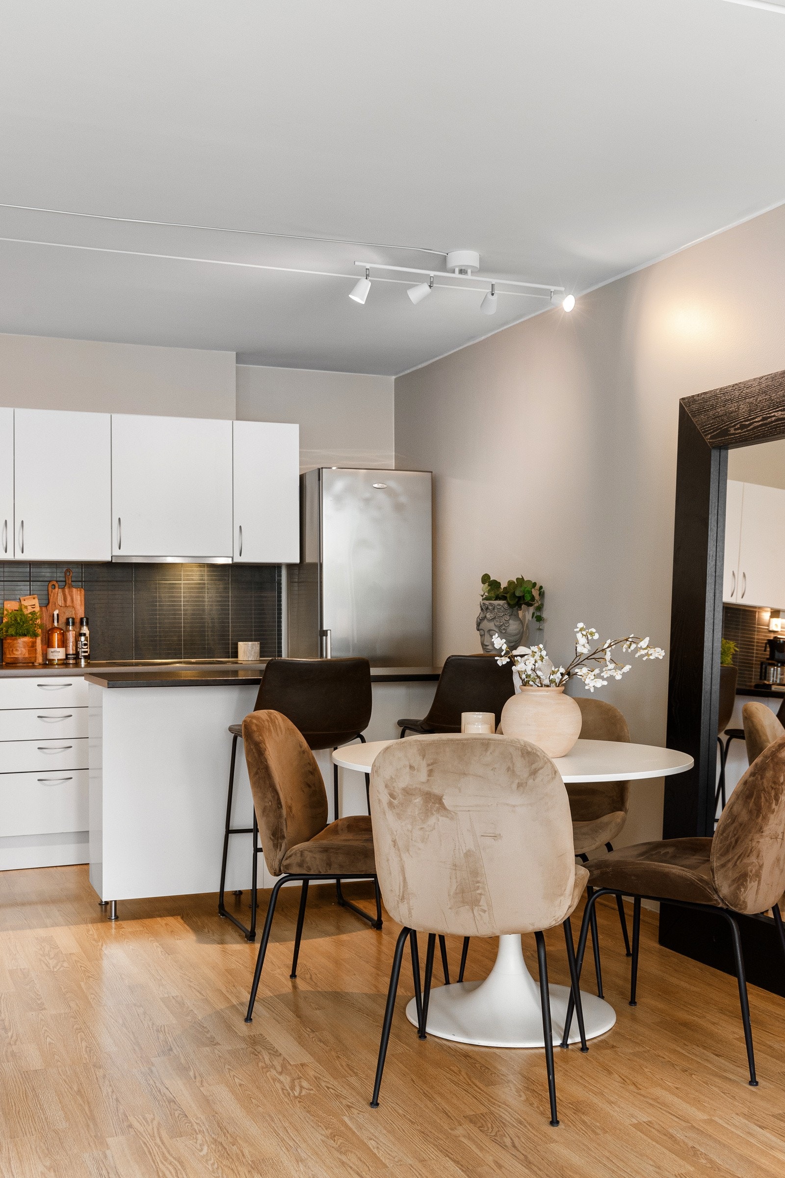 Flere sosiale soner gjør dette rommet meget godt. Galleribilde