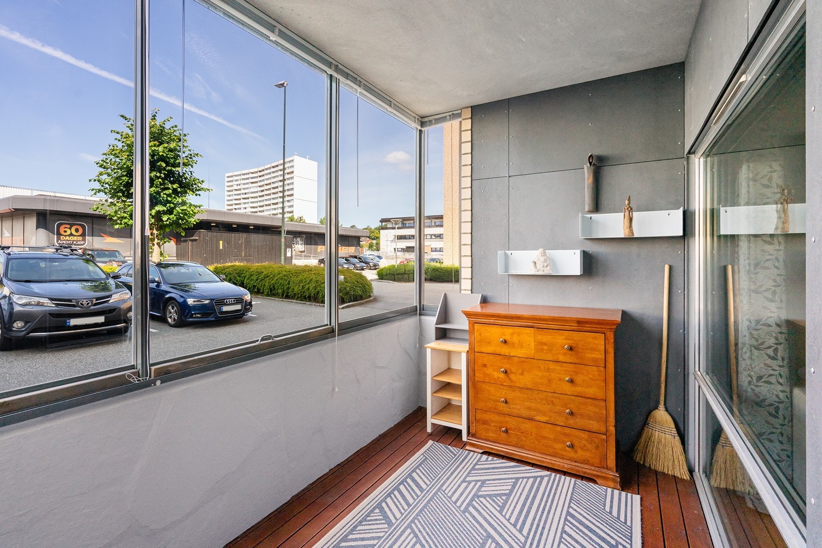 Innglasset balkong Galleribilde