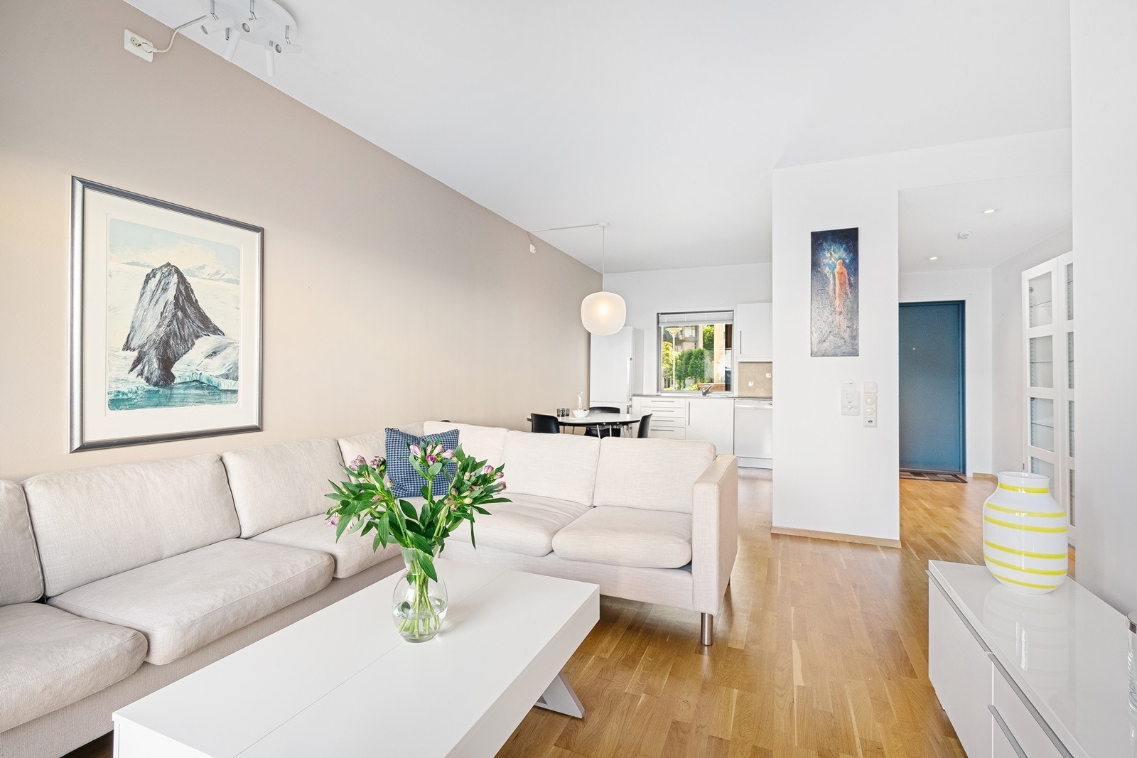 Stue/kjøkken Galleribilde