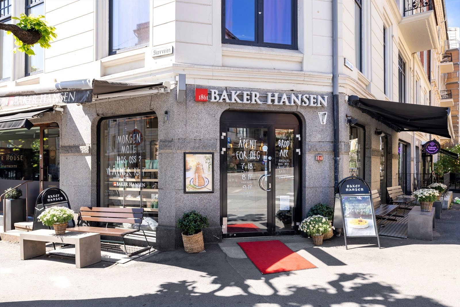 Baker Hansen ligger på hjørnet Galleribilde