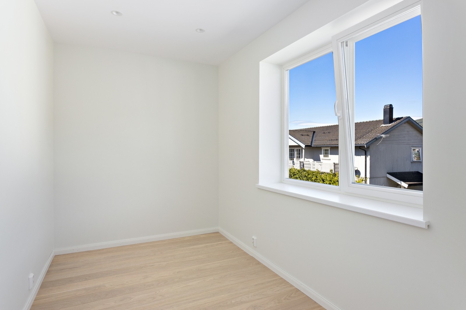 2. etg: Soverom 2 Galleribilde