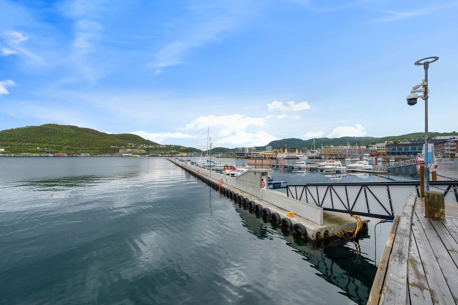 Leiligheten ligger sentralt til i Harstad, med gangavstand til alle byfasiliteter Galleribilde