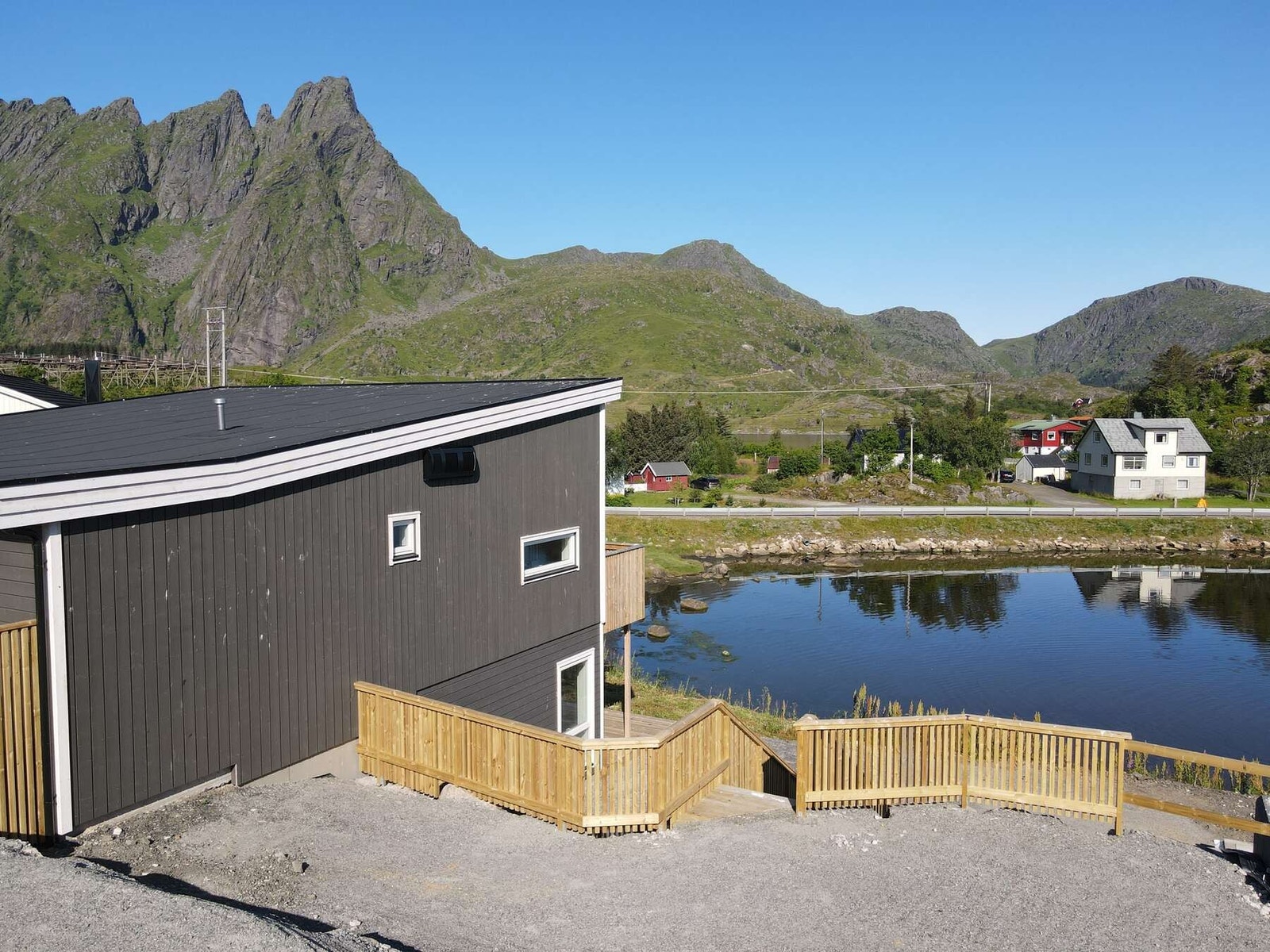 Praktisk med en felles trapp ned med framtidig nabo. Galleribilde