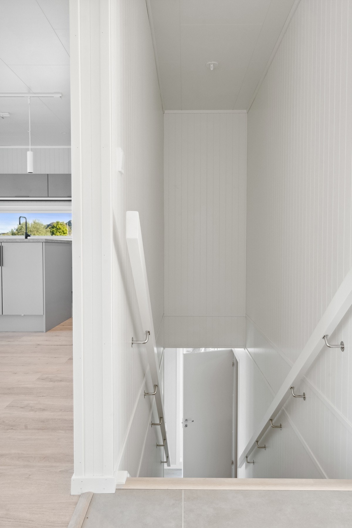 Fra stuen går det trapp ned til underetasjen. Galleribilde