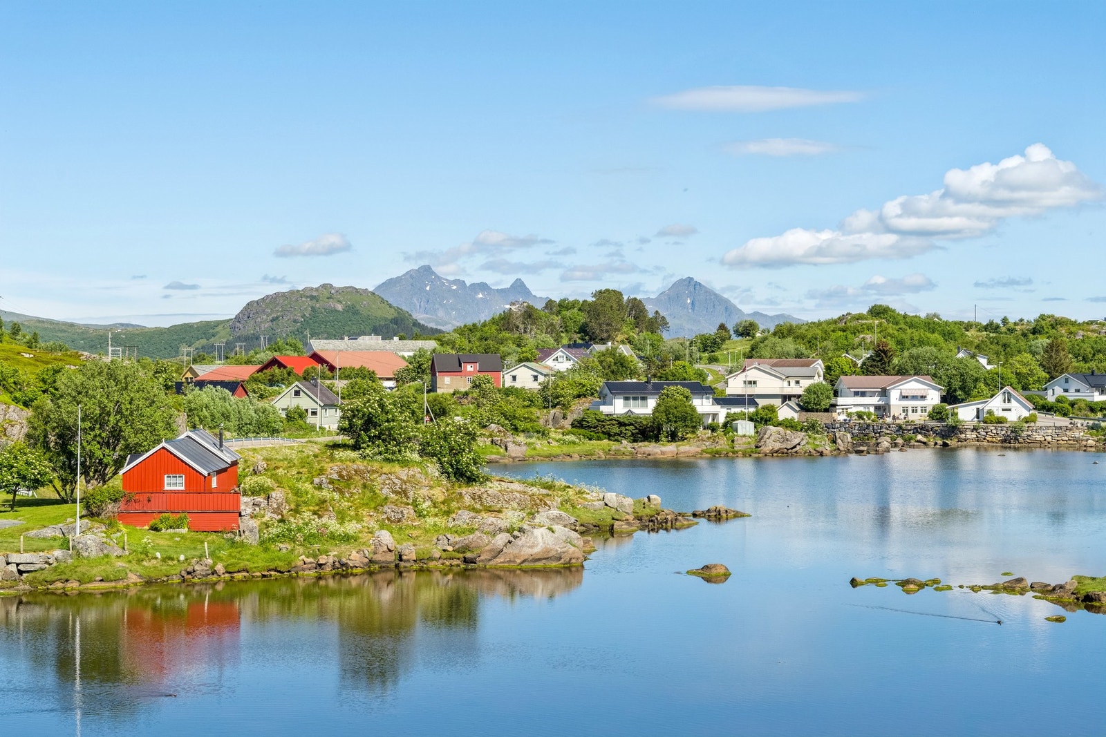Sjekk denne idylliske utsikten fra terrassen. Galleribilde