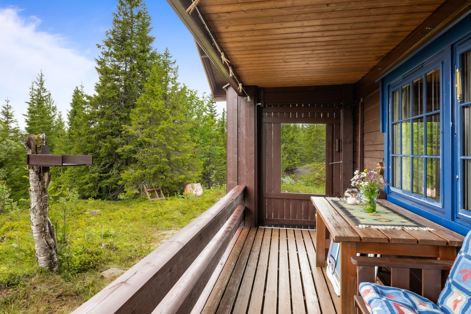 Punktfestet tomt med gode lys/solforhold og flott utsikt. Galleribilde