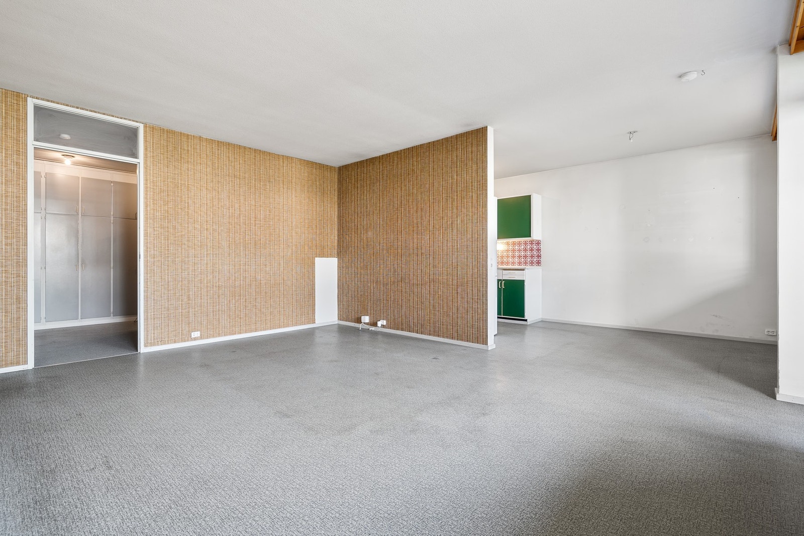 Romslig 4-roms leilighet beliggende i 2. etasje. Galleribilde