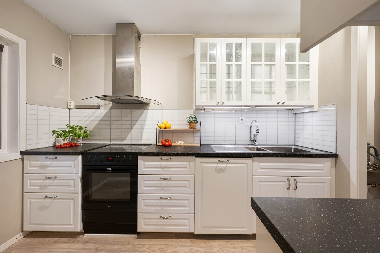 - Merk at alle hvitevarer medfølger handelen kostnadsfritt - Galleribilde