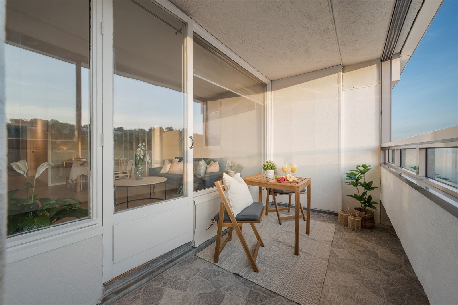 - God plass til ønsket utemøblement - Galleribilde