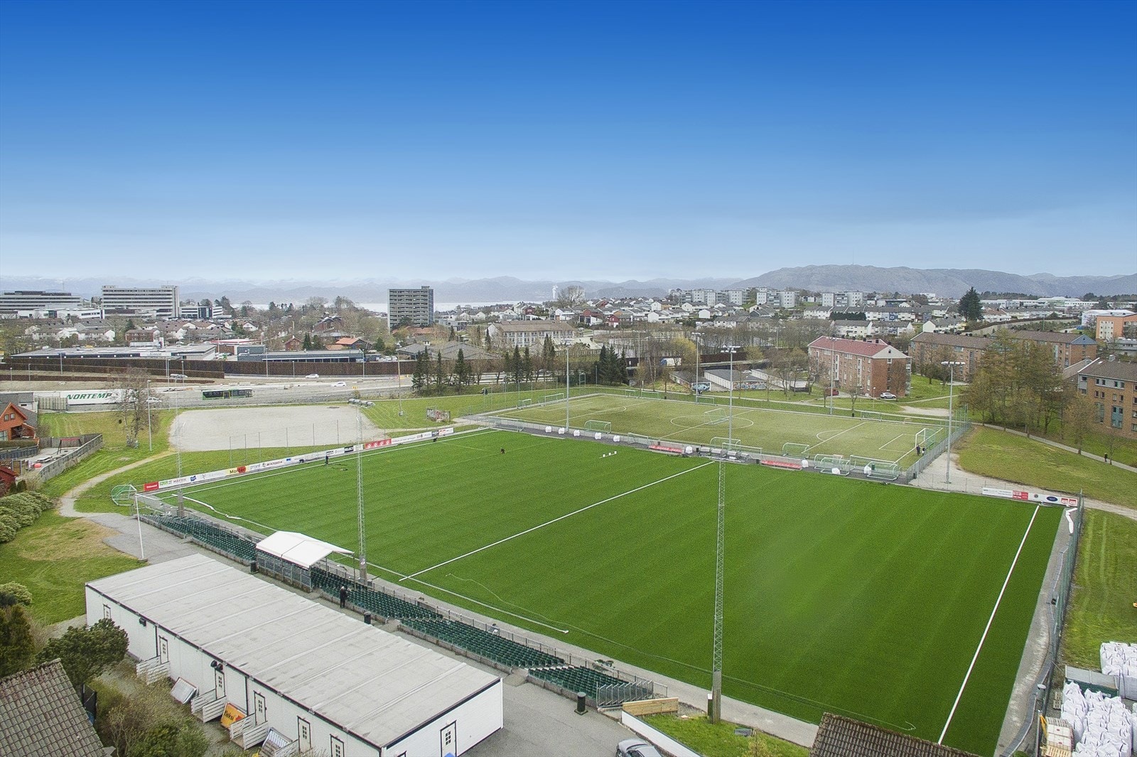 Kort gangavstand til SIF stadion. Galleribilde