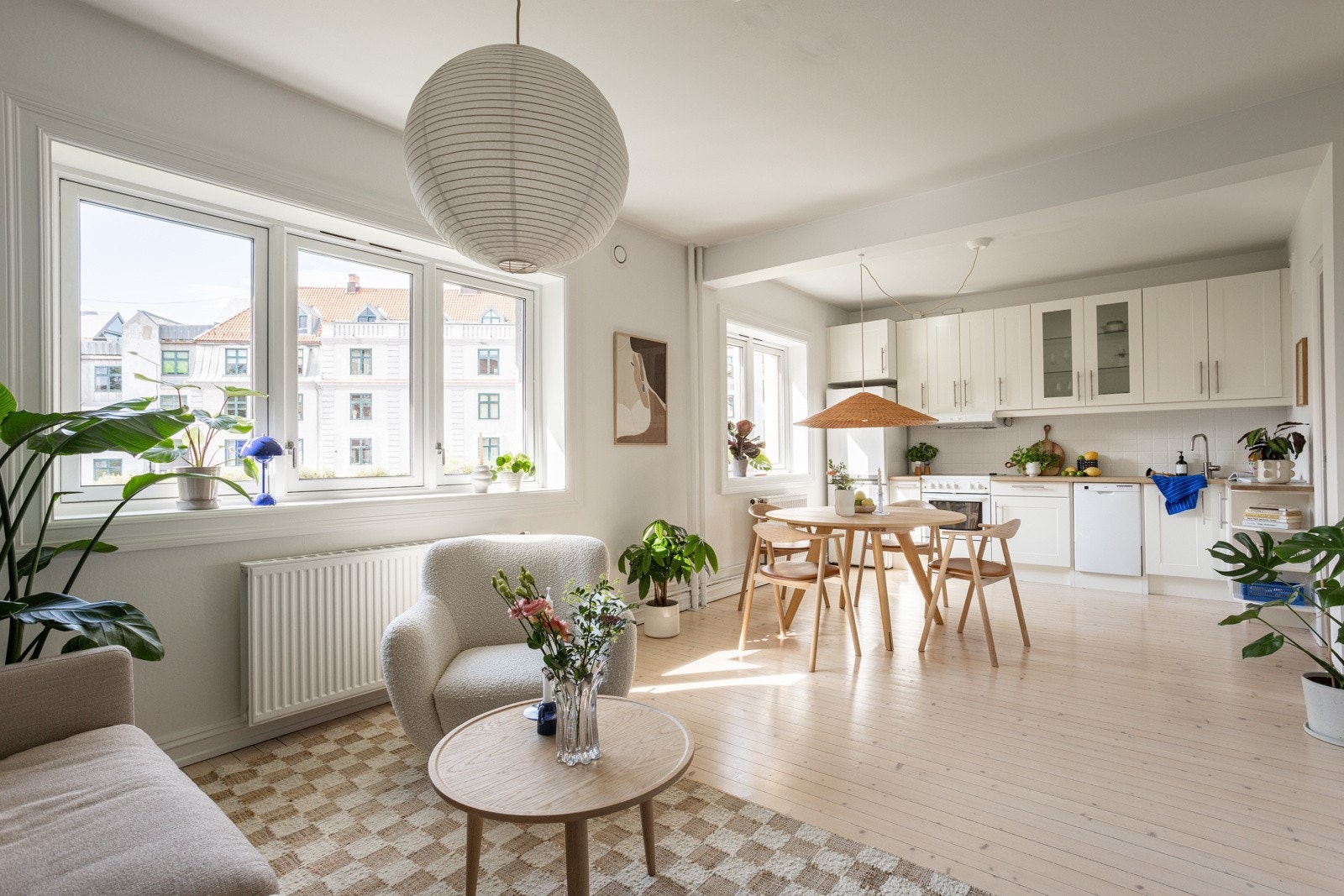 Dette er en lys og innbydende 1(2)-roms i populært borettslag på populære Torshov! Galleribilde