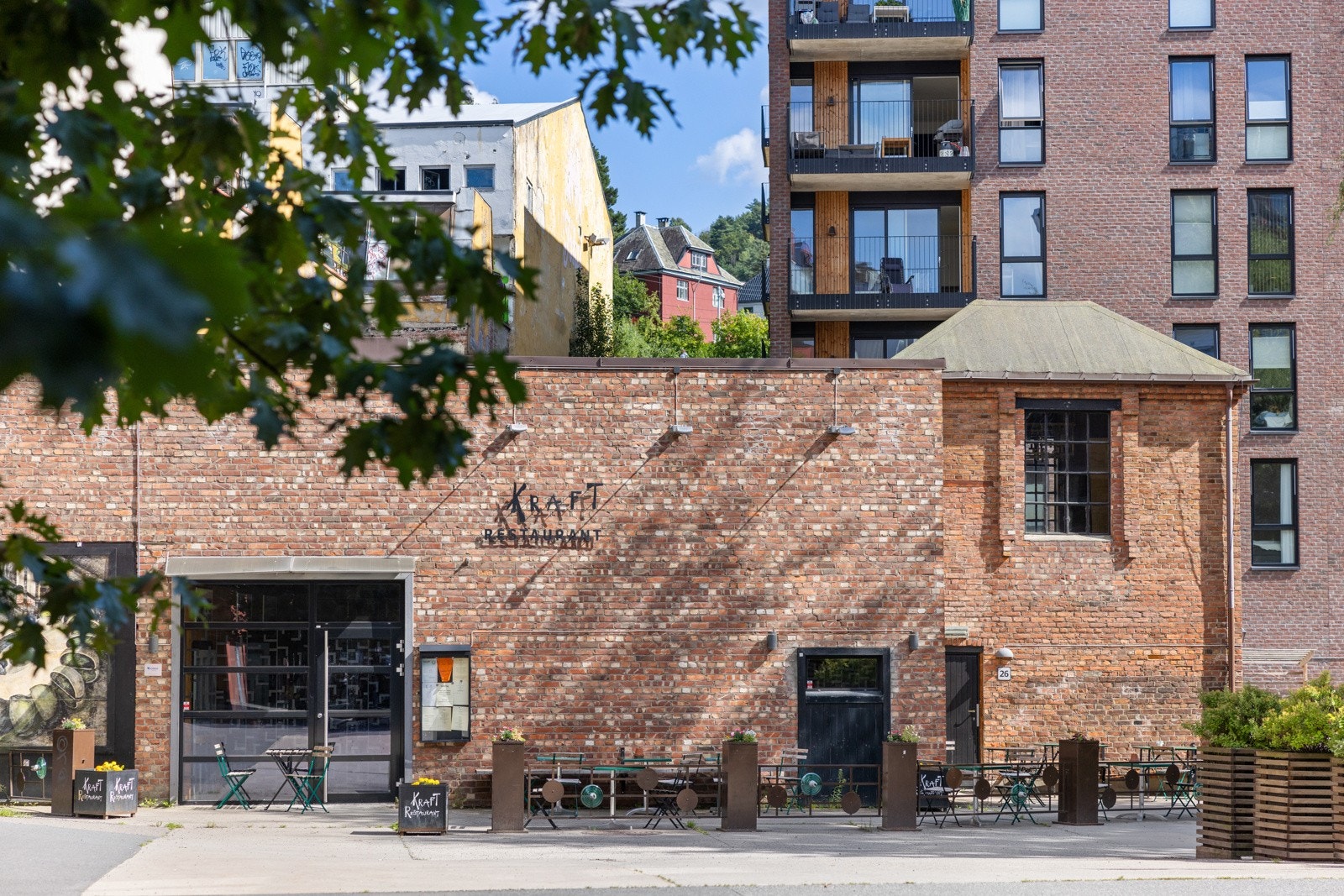 Nærområde - Nabolagsrestauranten Kraft - "En liten restaurant med et stort hjerte og vår mat passer like godt på en hverdag som på en festdag" Galleribilde