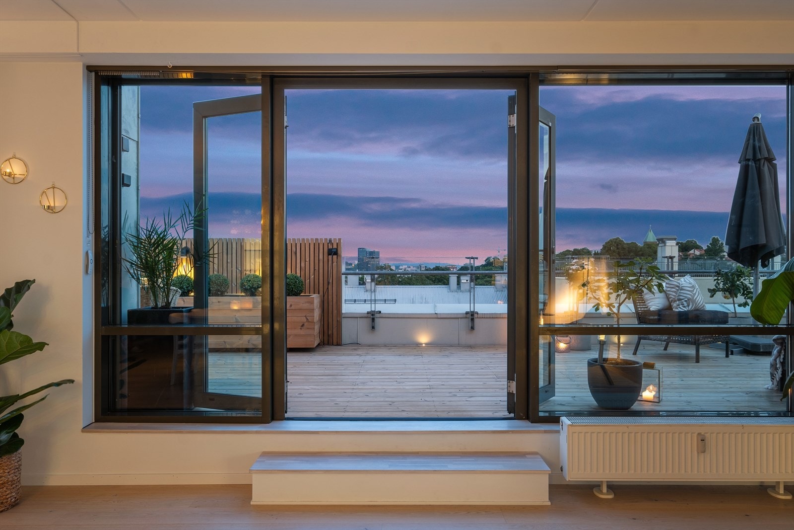 Enkel adkomst til privat takterrasse på 75 kvm. Galleribilde