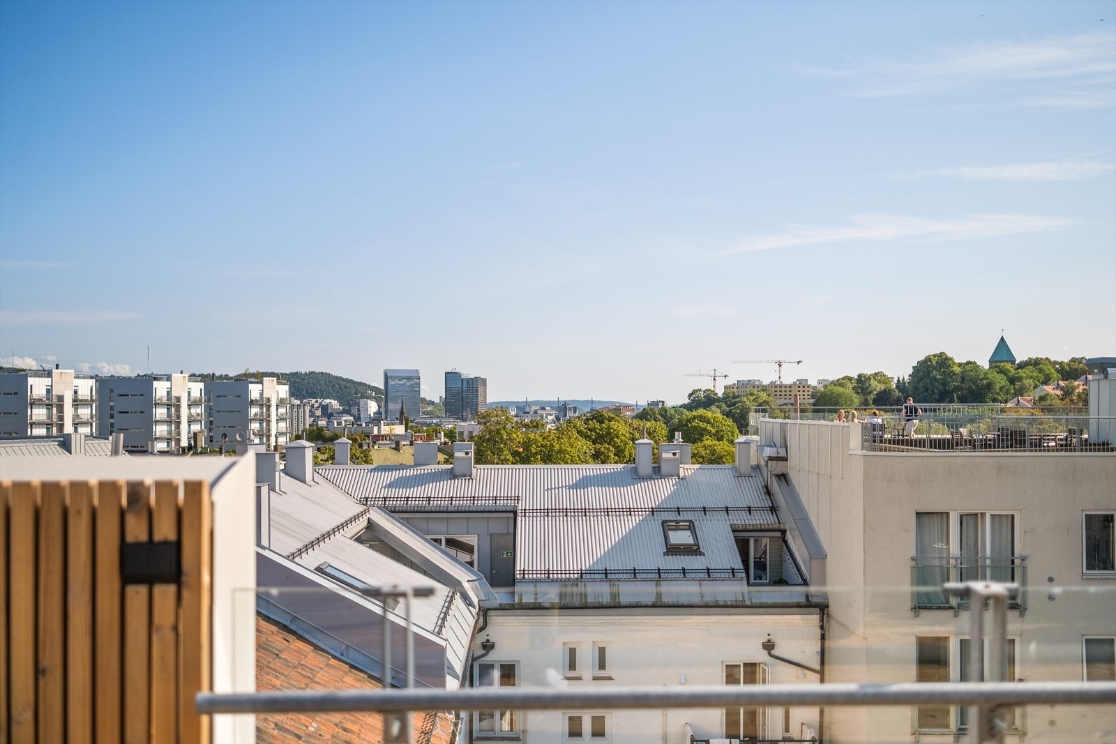 Utsikt over Oslo mot Plaza. Galleribilde