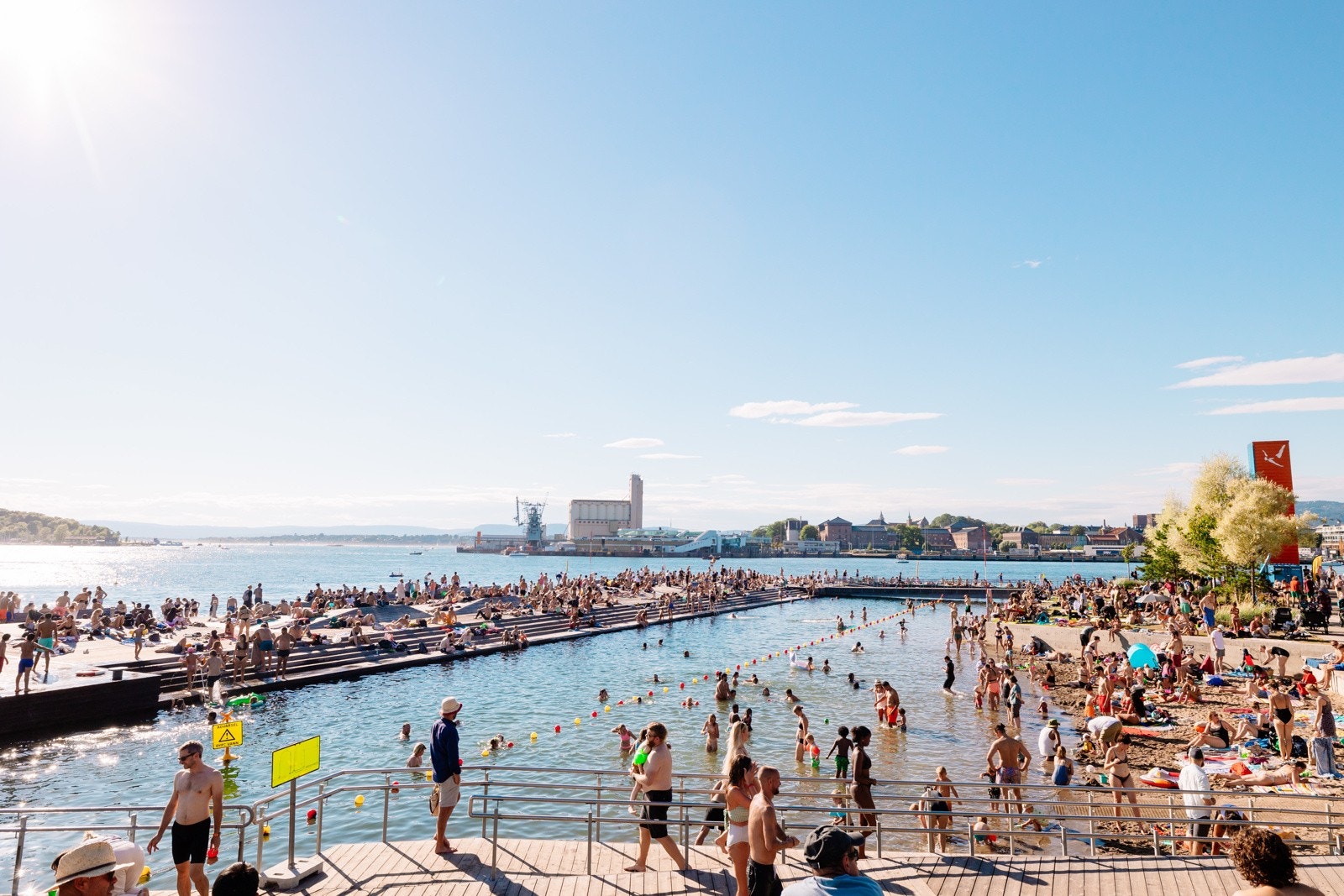 I underkant av 15 minutters gange fra leilighet finner du Sørenga sjøbad. Galleribilde