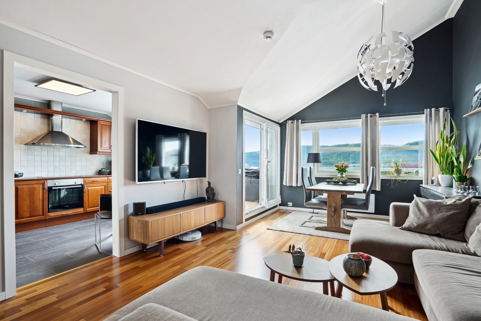 Leiligheten har en praktisk og god planløsning Galleribilde