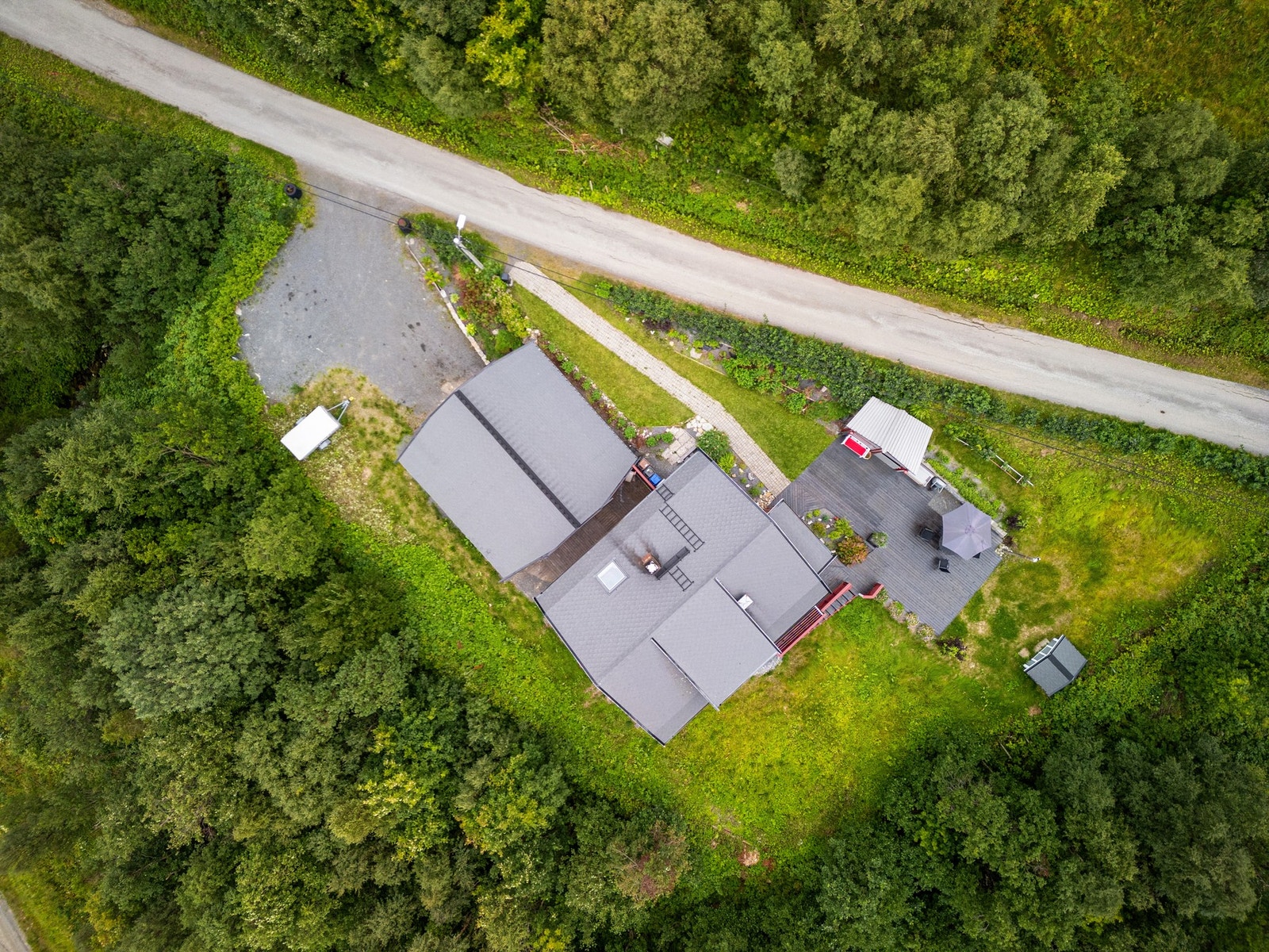 Tomten er på hele 892 kvm Galleribilde