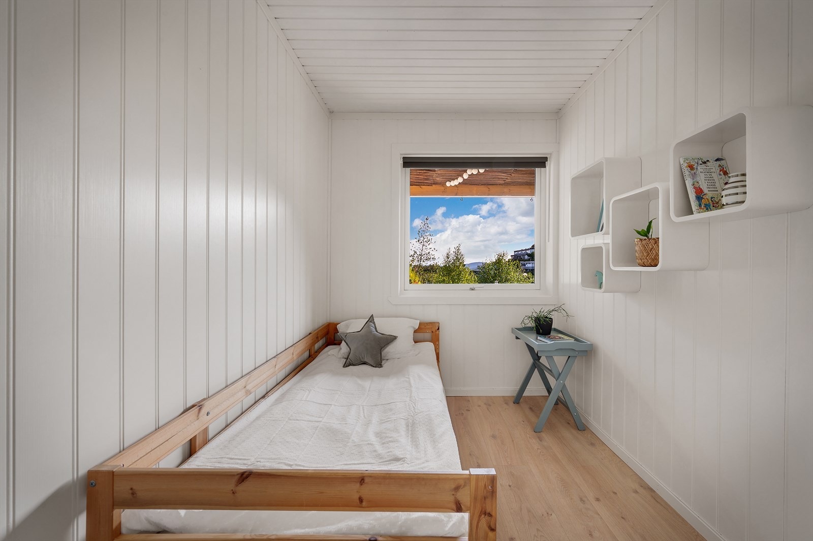 - Soverom 2 måler 6,8m² - Galleribilde