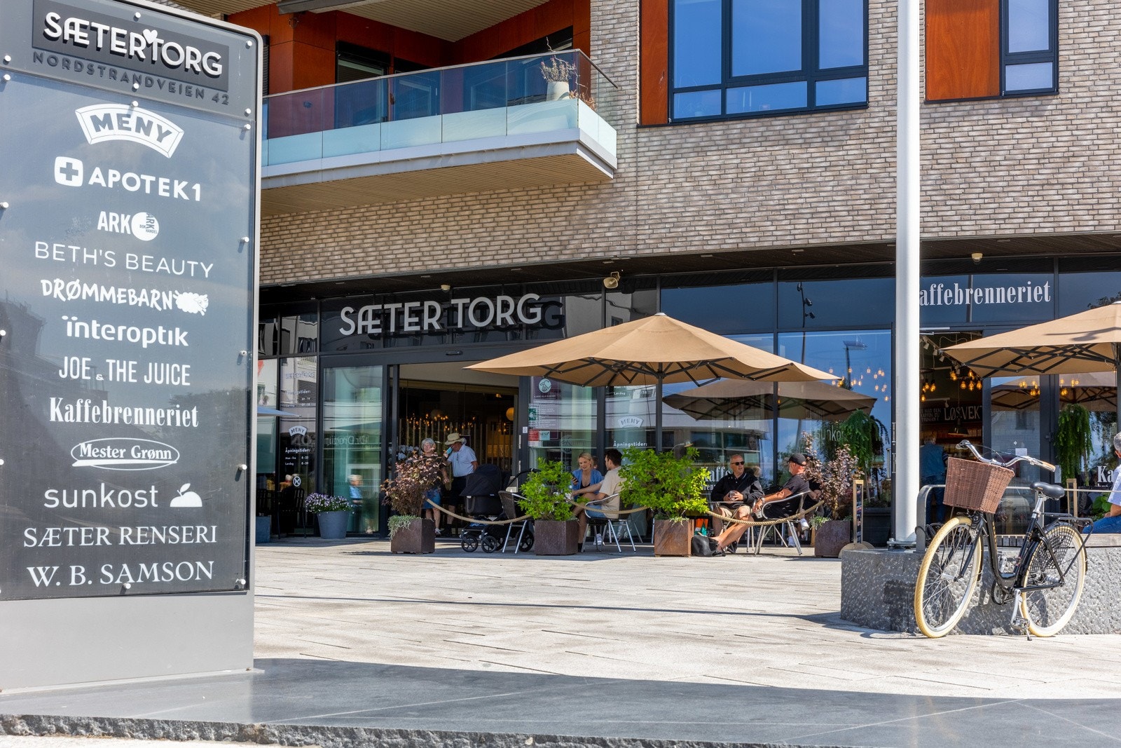 Sæter torg. Galleribilde