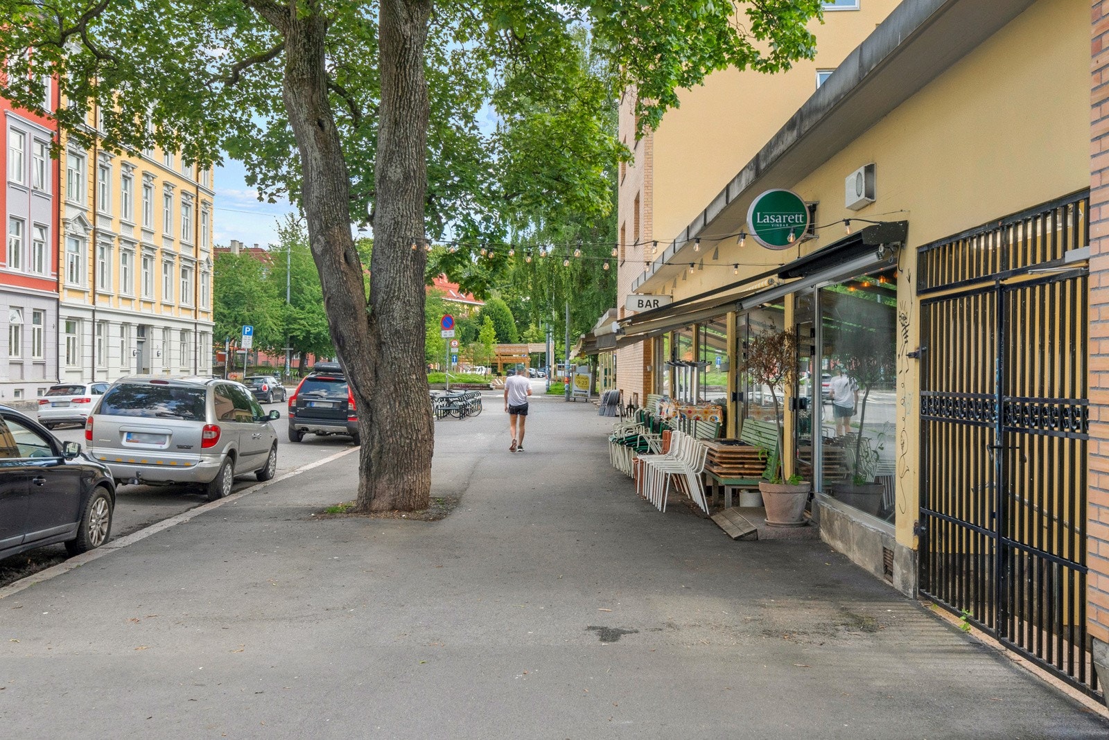 I den populære Torhovgata ligger flere nabolagsfavoritter som barene Bruun-Larsen og Albatross, vinbaren Lasarett og restaurantene Liminal og Grisen. Galleribilde
