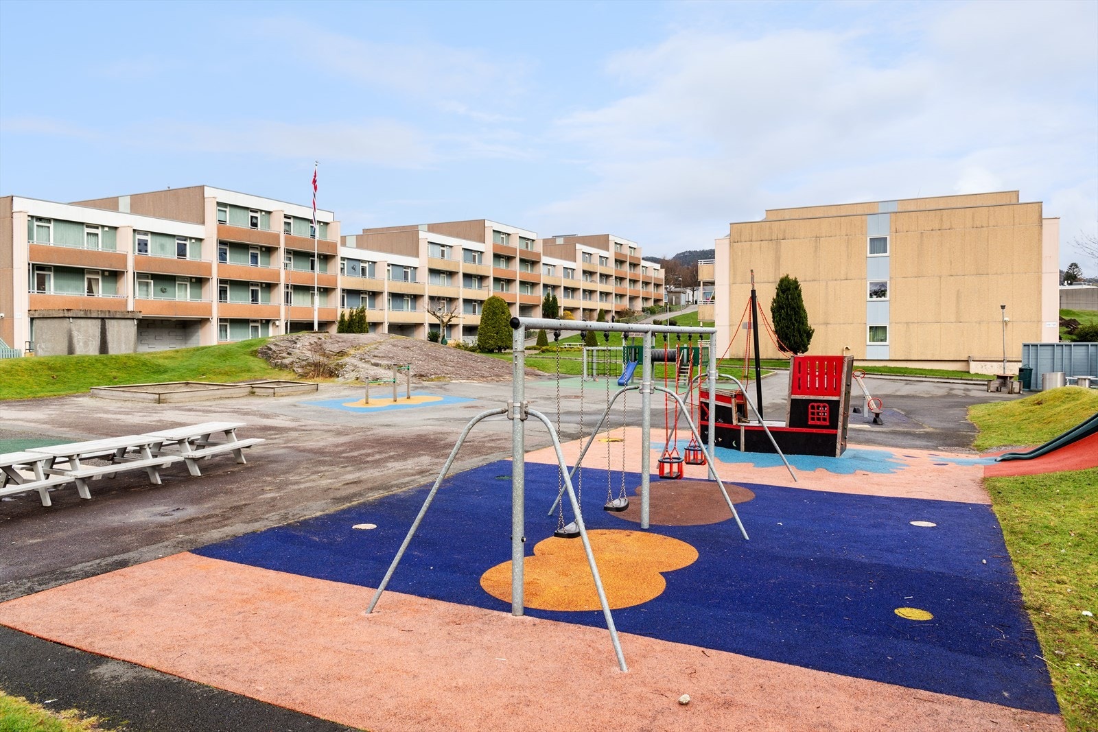 Lekeplass på fellesareal Galleribilde