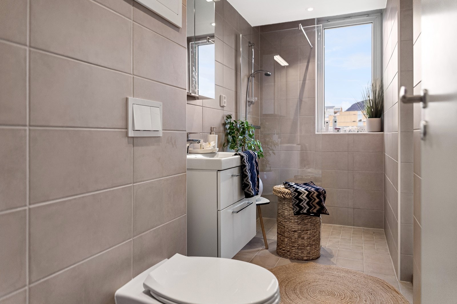 Pent nytt flisbelagt bad fra 2023 Galleribilde