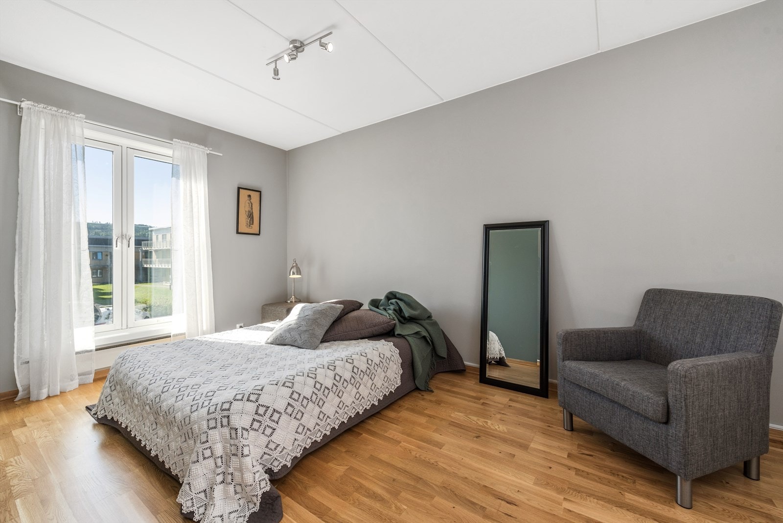 Romslig hovedsoverom. Galleribilde